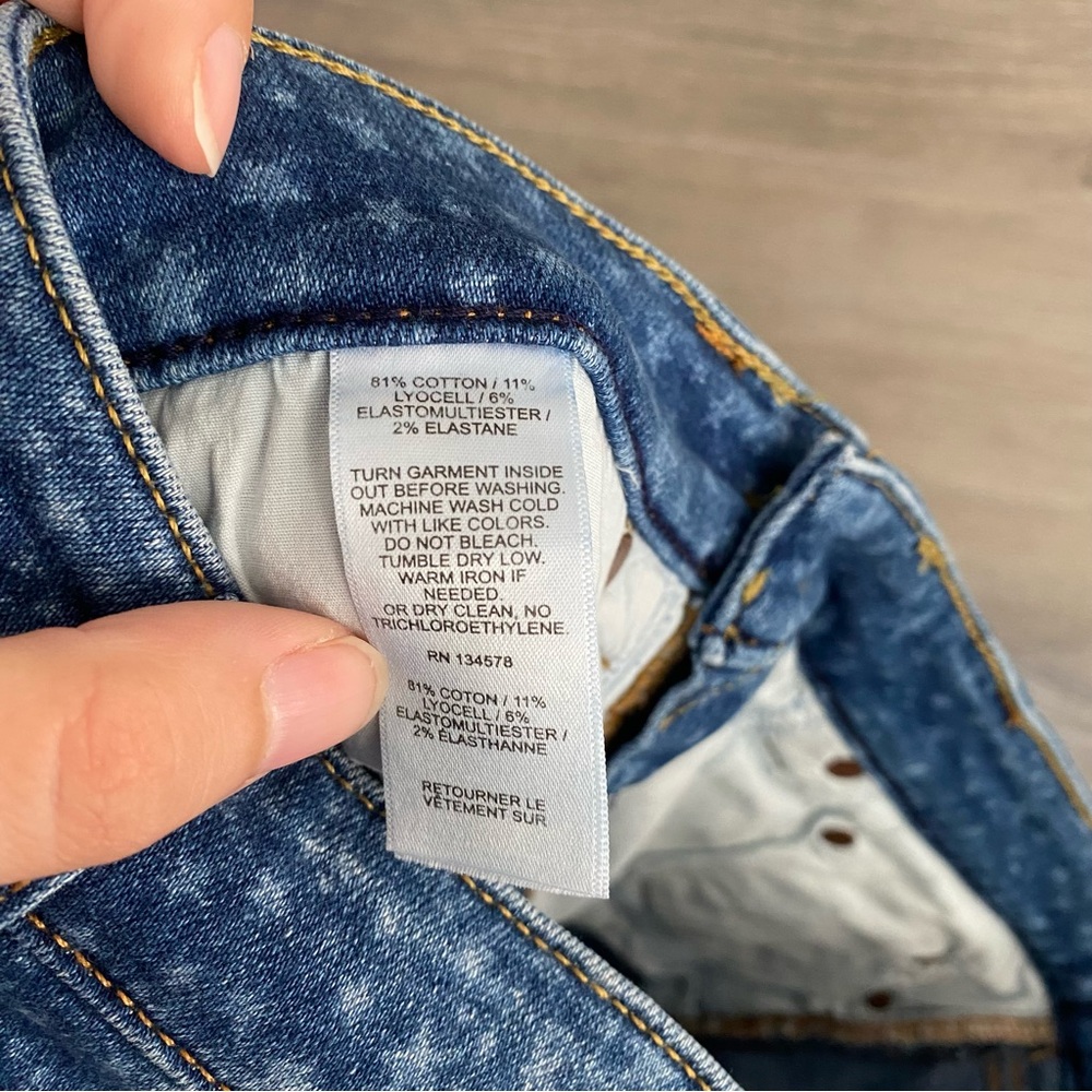 !BUNDLE! Vineyard Vines Jean Shorts - Picture 6 of 7